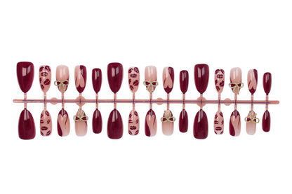 Kunstnagelset mit eleganten Schleifen- und Kussmund-Designs Brehn