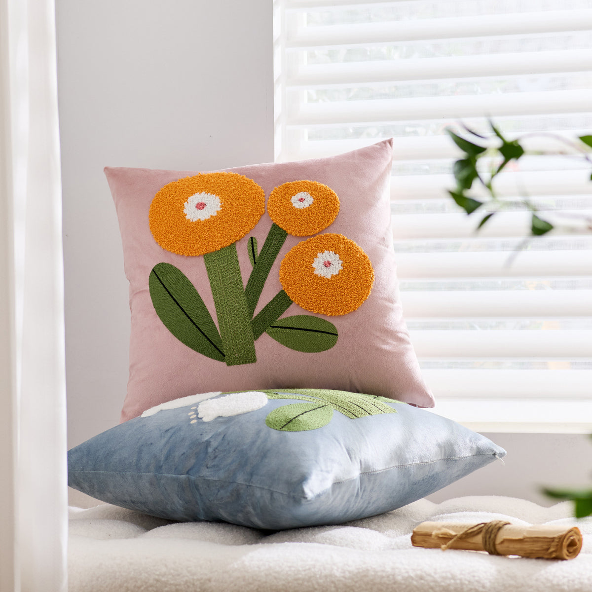 Quadratisches Samt-Applikations-Tufted Floral Akzent-Wurfkissen