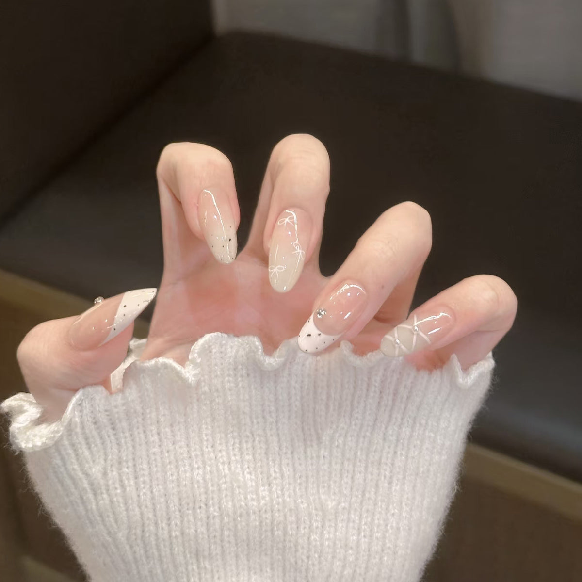 Handgemachtes dekoratives Press-On-Nagelset Brehn