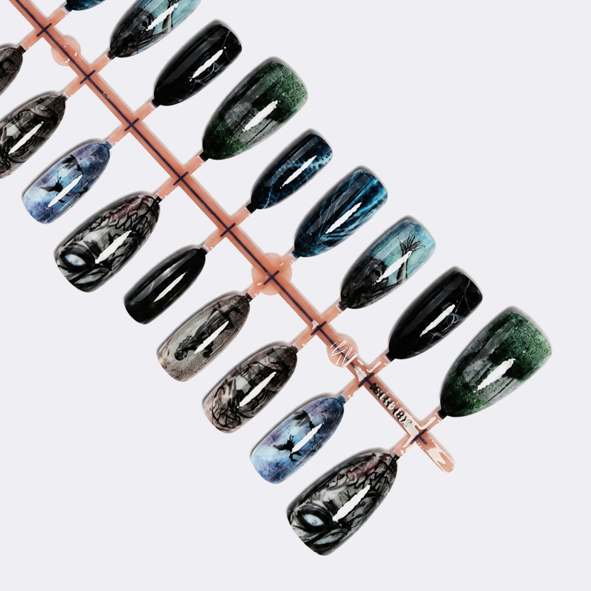 Kunstnagelset mit kreativen und fantasievollen Designs Brehn