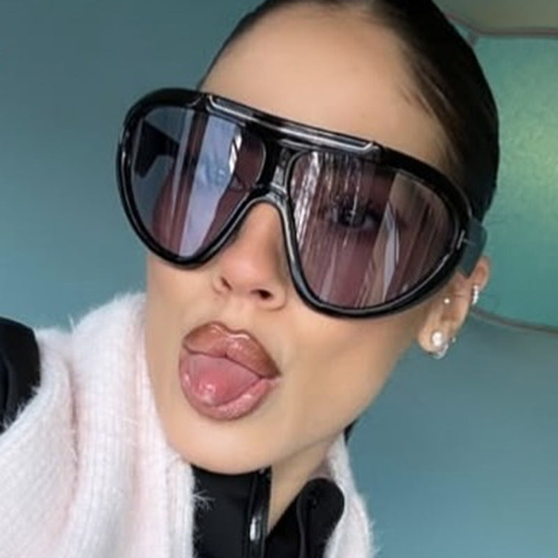 Damen Oversized-Sonnenbrille im modernen, transparenten Design Brehn