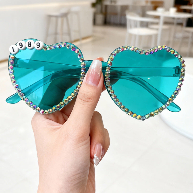 Herzförmige, mit Strass veredelte Sonnenbrille Brehn 1787141205