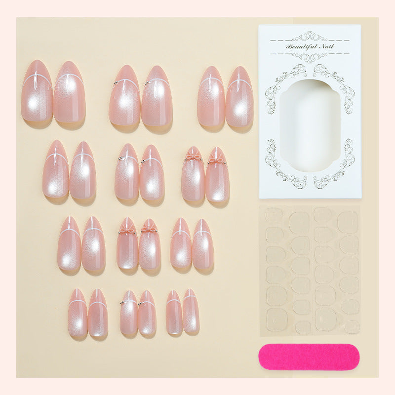 Premium Dekorative Press-On Nagelset mit eleganten Verzierungen Brehn