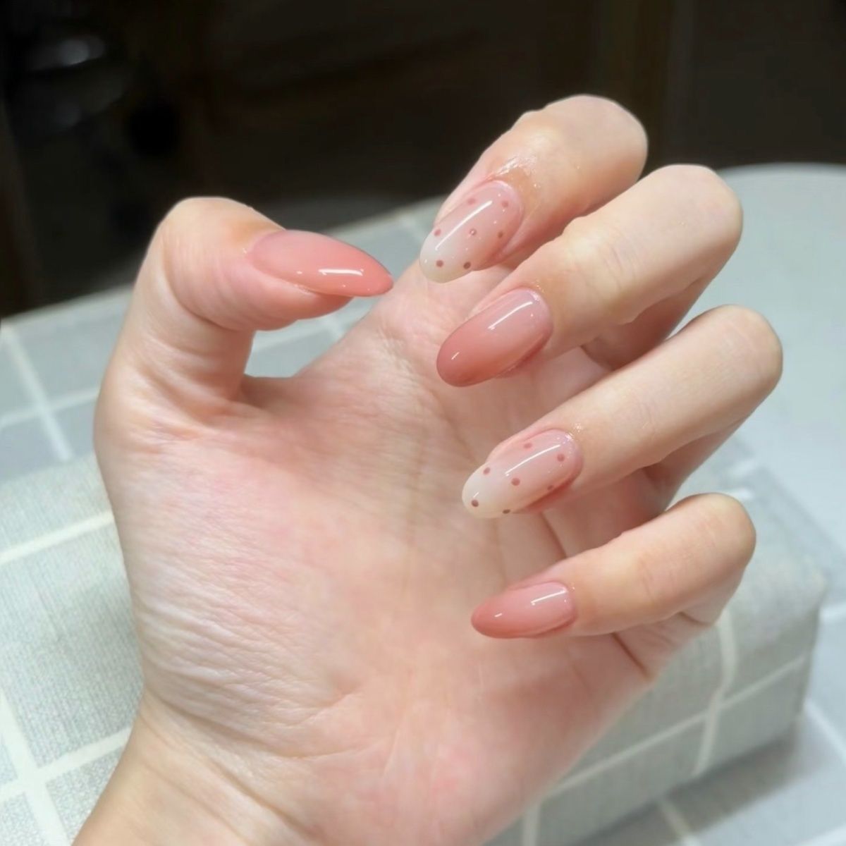 Glänzende Ombre Press-On Nagelverlängerungen Brehn