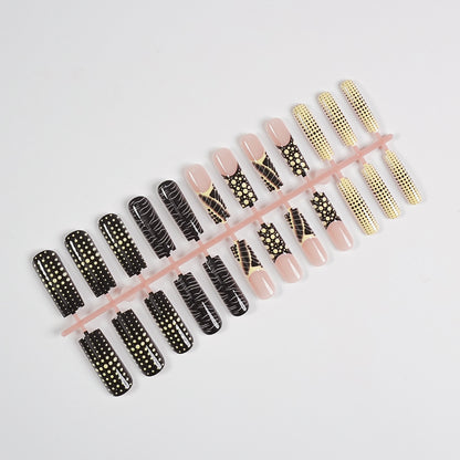 Elegantes Press-On Nagelkunst-Kit