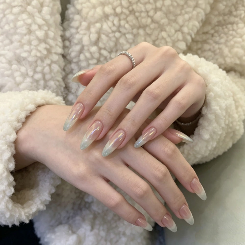 Glamouröse Kunstnägel Im Modernen Ombre-Design Brehn