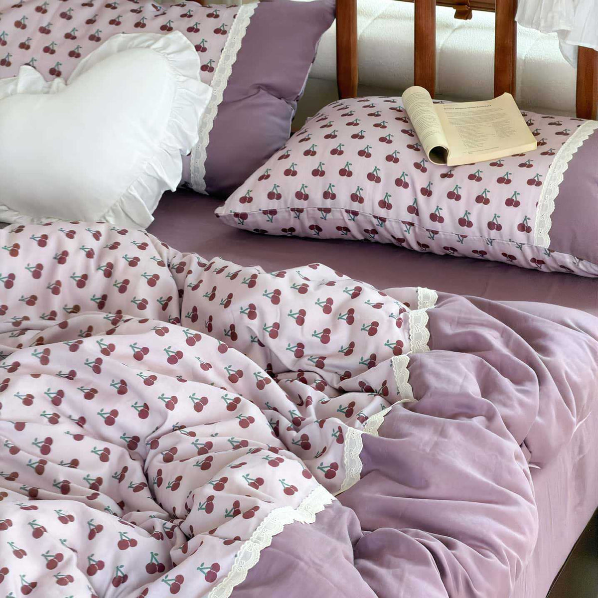 Wendbares Baumwoll-Bettwäscheset mit floralem Aquarellprint und Spitzenrand