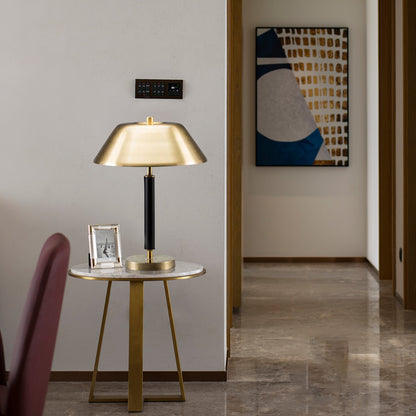 Moderne Minimalistische Tischlampe mit verstellbarem Schirm