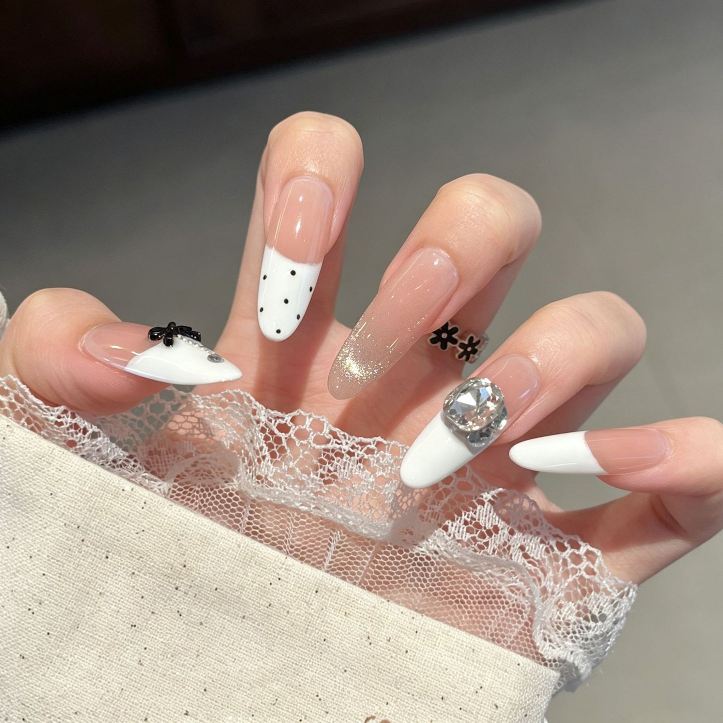 Elegante lange Stiletto Press-On Nagelverlängerungen Brehn