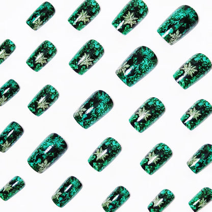 Festliche gemusterte Nagelkunst Brehn