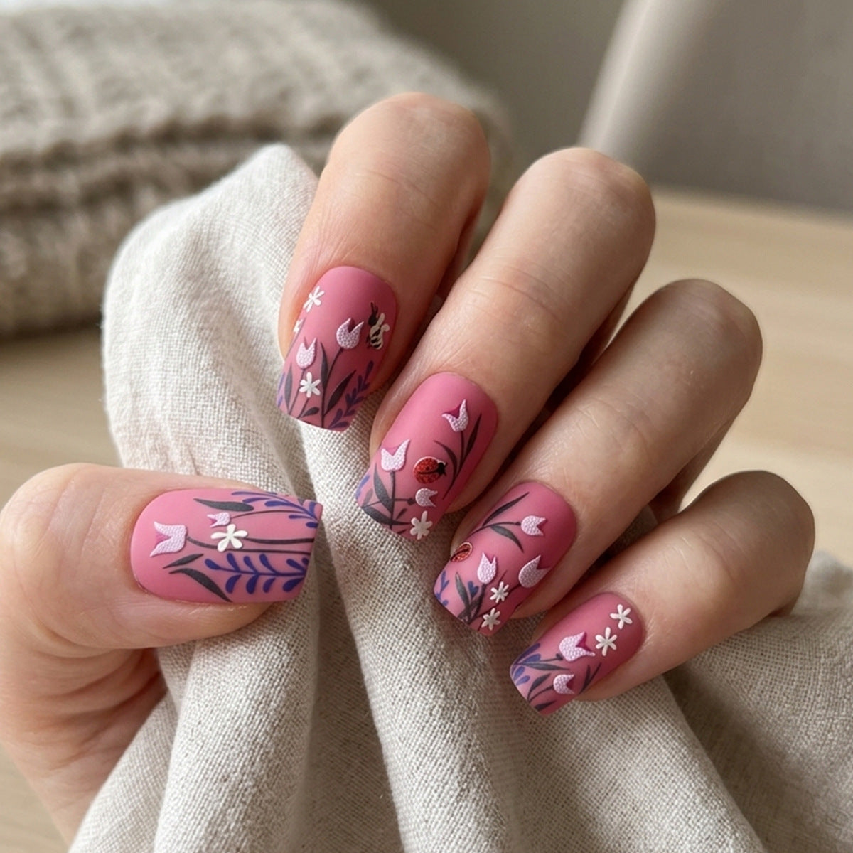 Blumendesign Matte Press-On Nägel Brehn