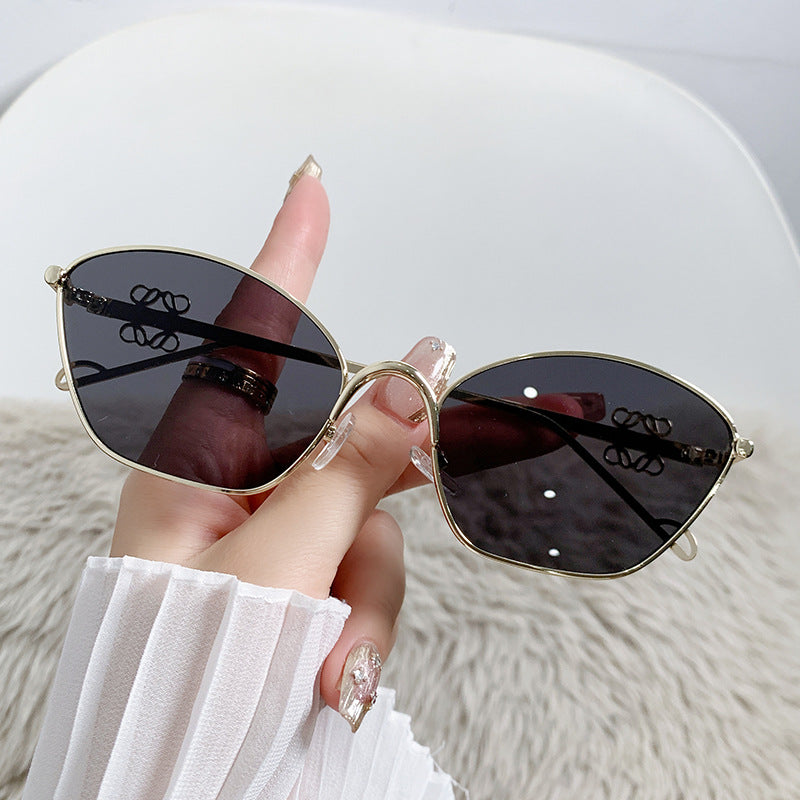 Damen modische Cat-Eye Sonnenbrille mit filigranem Metallrahmen Brehn