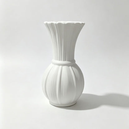 Elegante gerippte Blumenvase Brehn