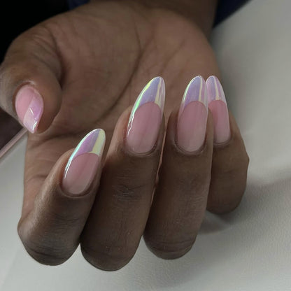 Kunstvolle Stiletto-Nägel mit elegantem Farbverlauf Brehn
