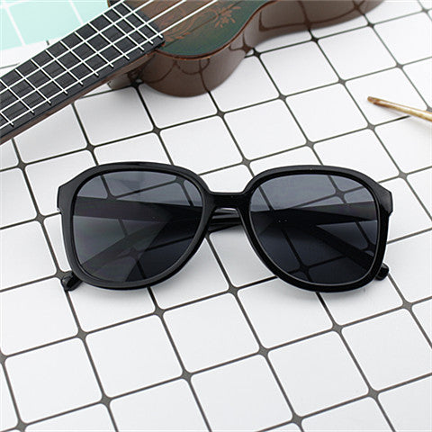 Damen Modische XXL-Sonnenbrille mit robustem Rahmen Brehn