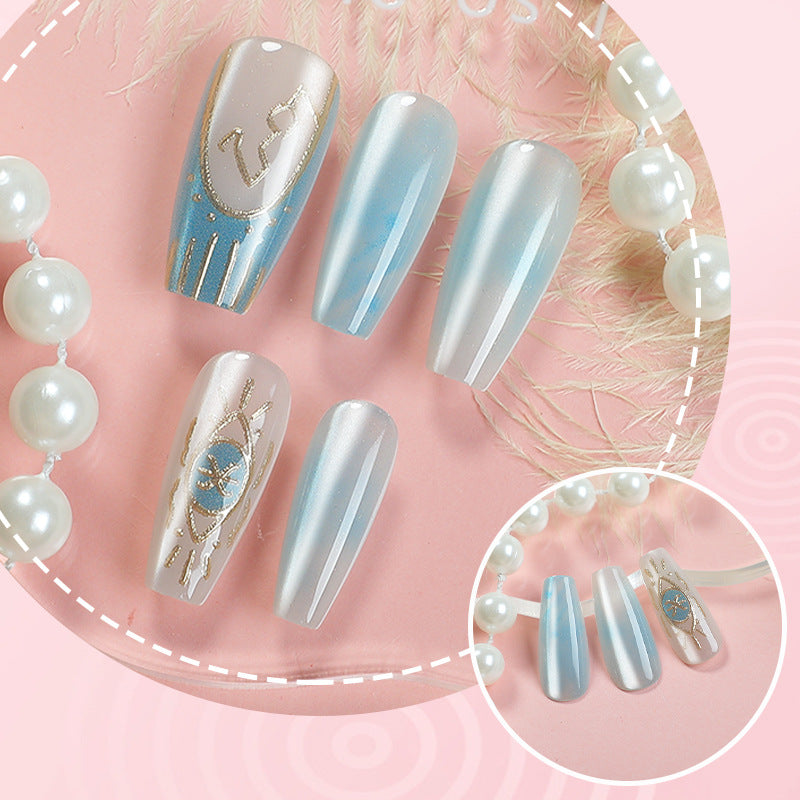 Künstlerisches Press-On Nagelset mit elegantem Design