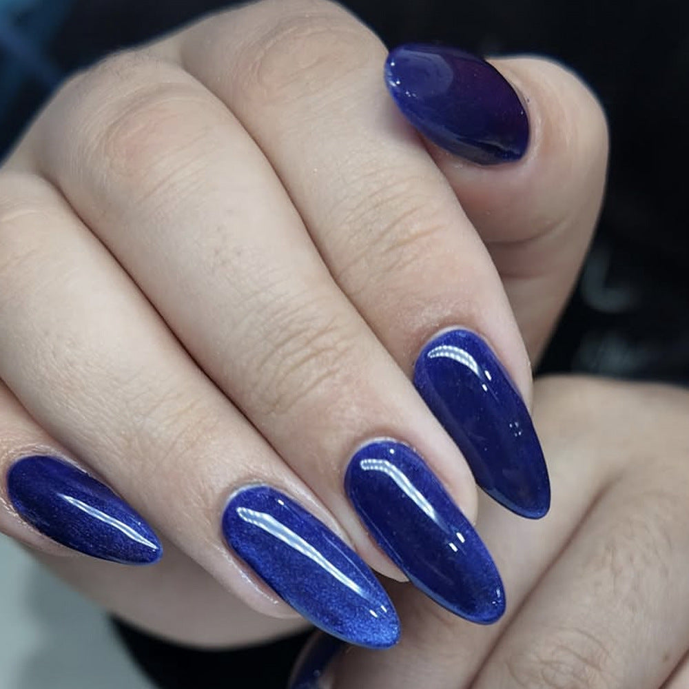 Glamouröse Gel-Nagel-Set Brehn