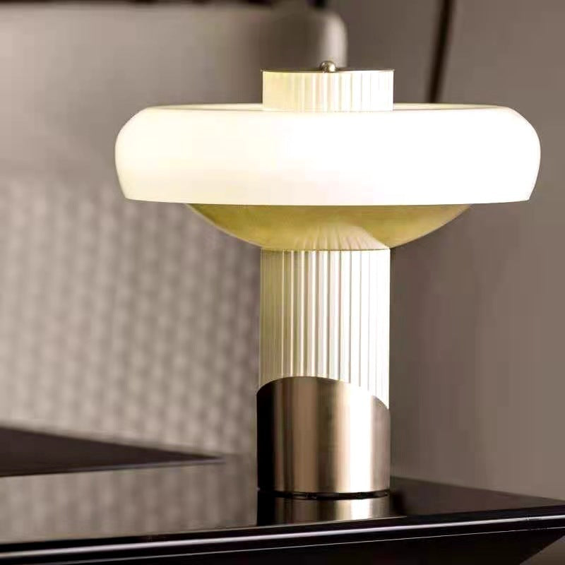 Elegante Retro-Tischlampe