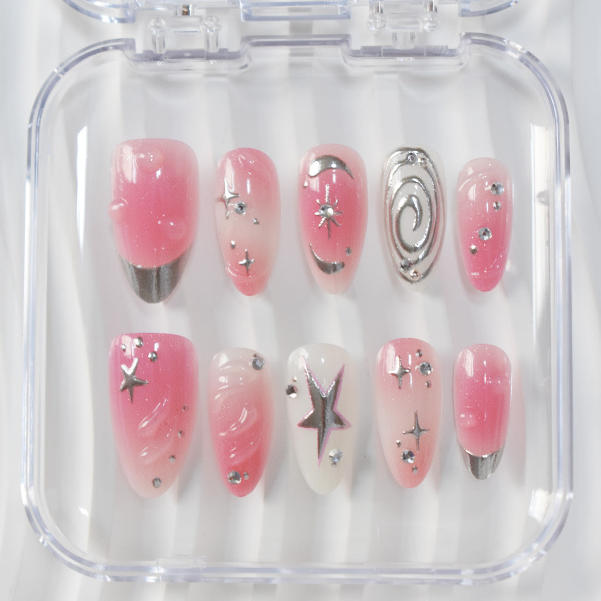 Künstlerisches Stern-Verziertes Press-On Nageldesign Brehn