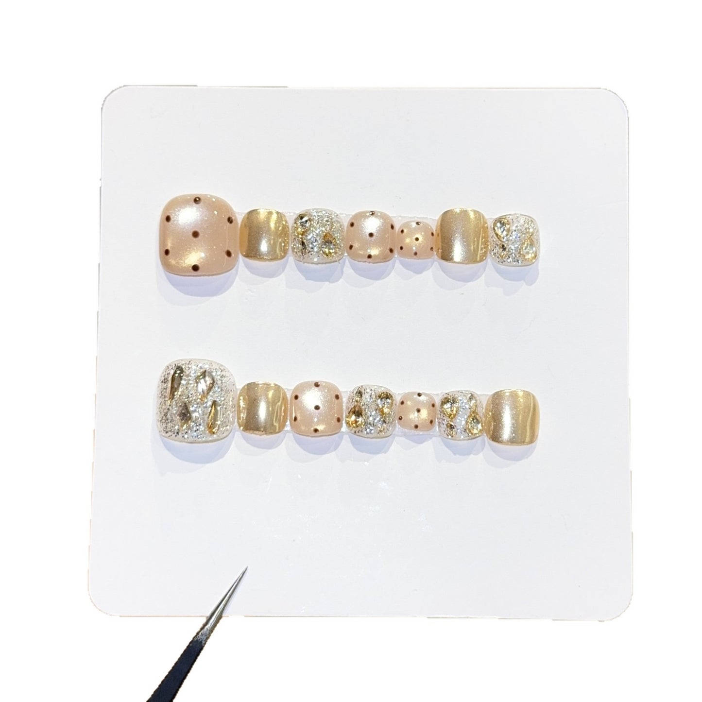 Glitzernde Nagelspitzen Brehn
