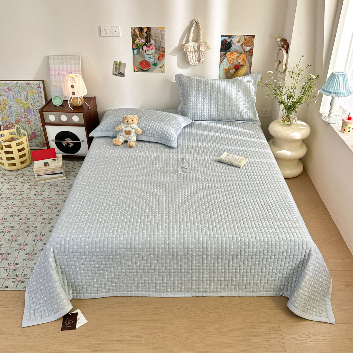 Gesteppte Baumwollbettdecke-Set mit Wendbarem Uni-Rücken und Mini Teddy Motiv