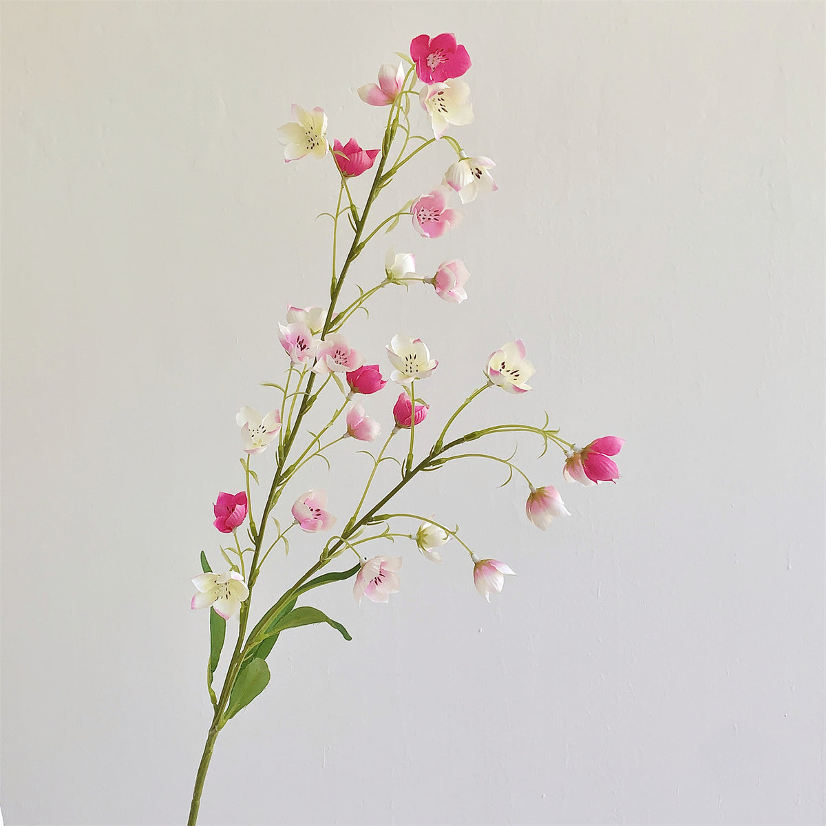 Künstliche Blumenarrangement