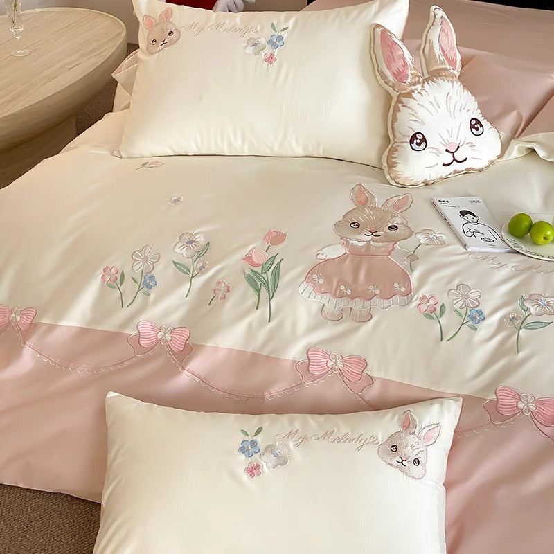 Verspieltes Kaninchen gestickte Bettwäsche-Set mit Wendeseite aus Satin und plüschigem Akzent