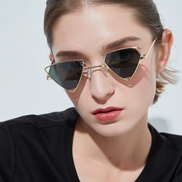 Damen geometrische Sonnenbrille mit elegantem Metallrahmen Brehn