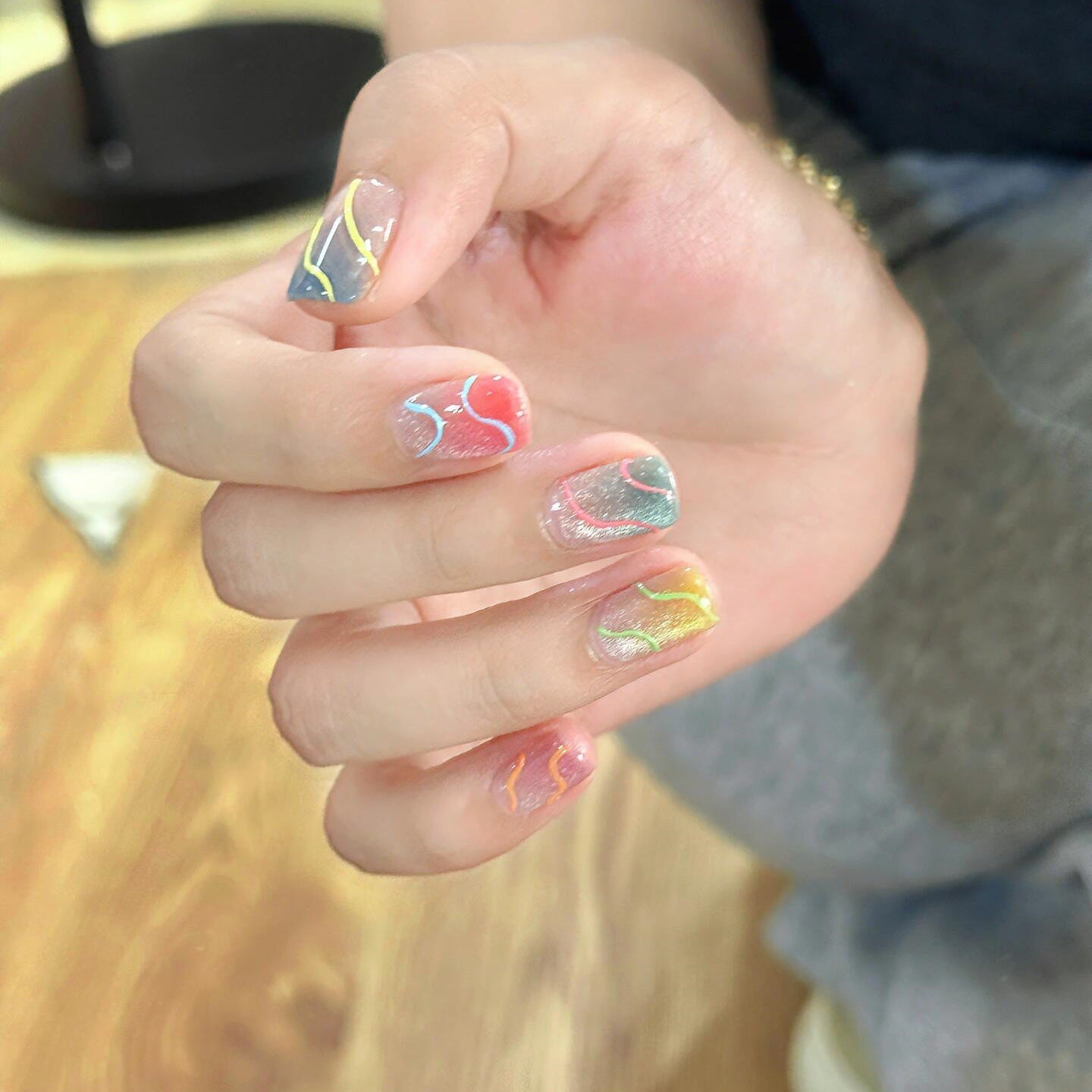 Kunstnägel mit Farbenfrohem Design Brehn