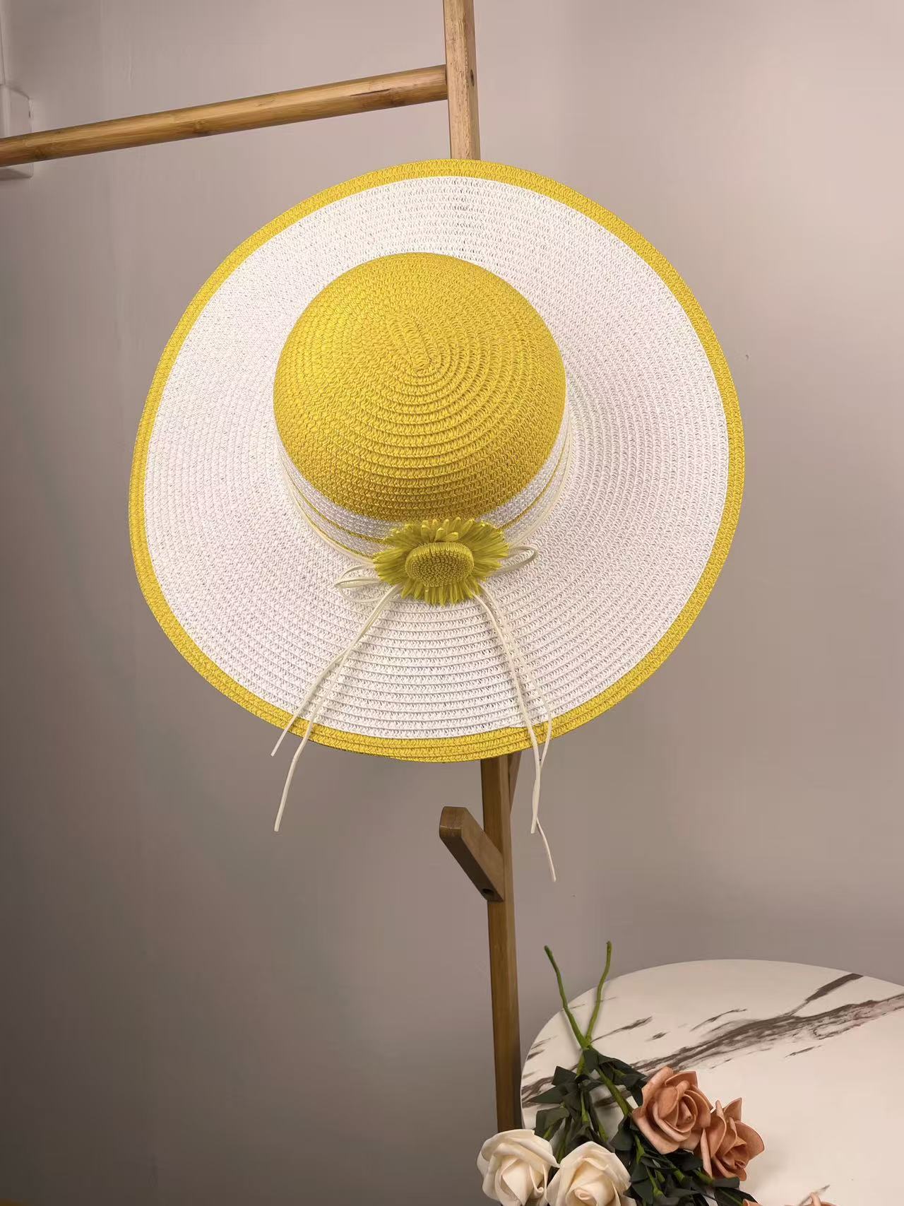 Elegante Strandtasche mit Zugehörigem Sonnenhut Brehn