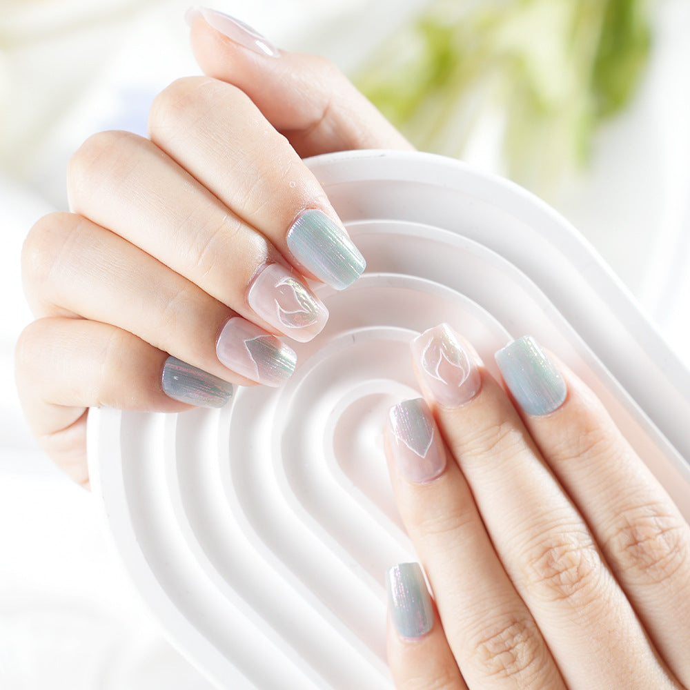 Künstlerisches Gel-Nageldesign Brehn