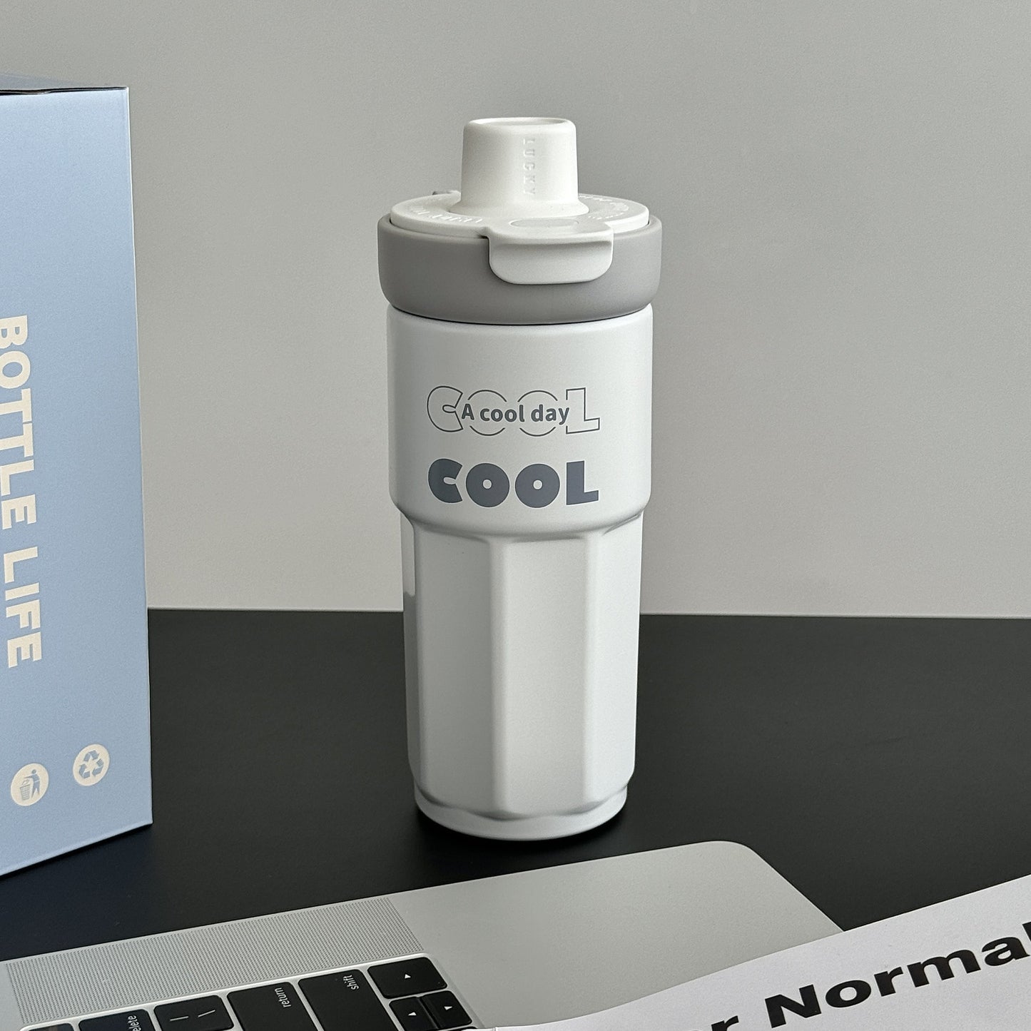 Damen stylische Kaffeetasse mit auslaufsicherem Deckel Brehn