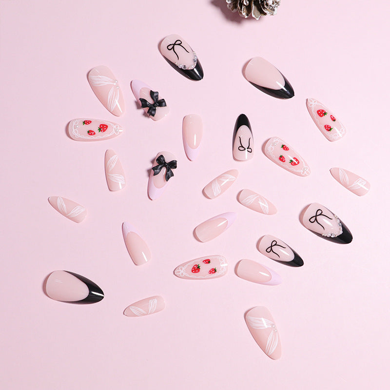 Künstlerisches Press-On-Nagel-Set mit Schleifen- und Beeren-Design Brehn