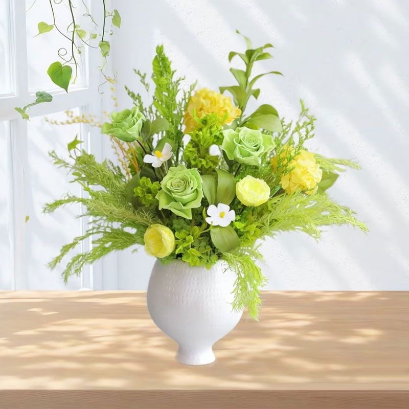 Künstliches Blumenarrangement