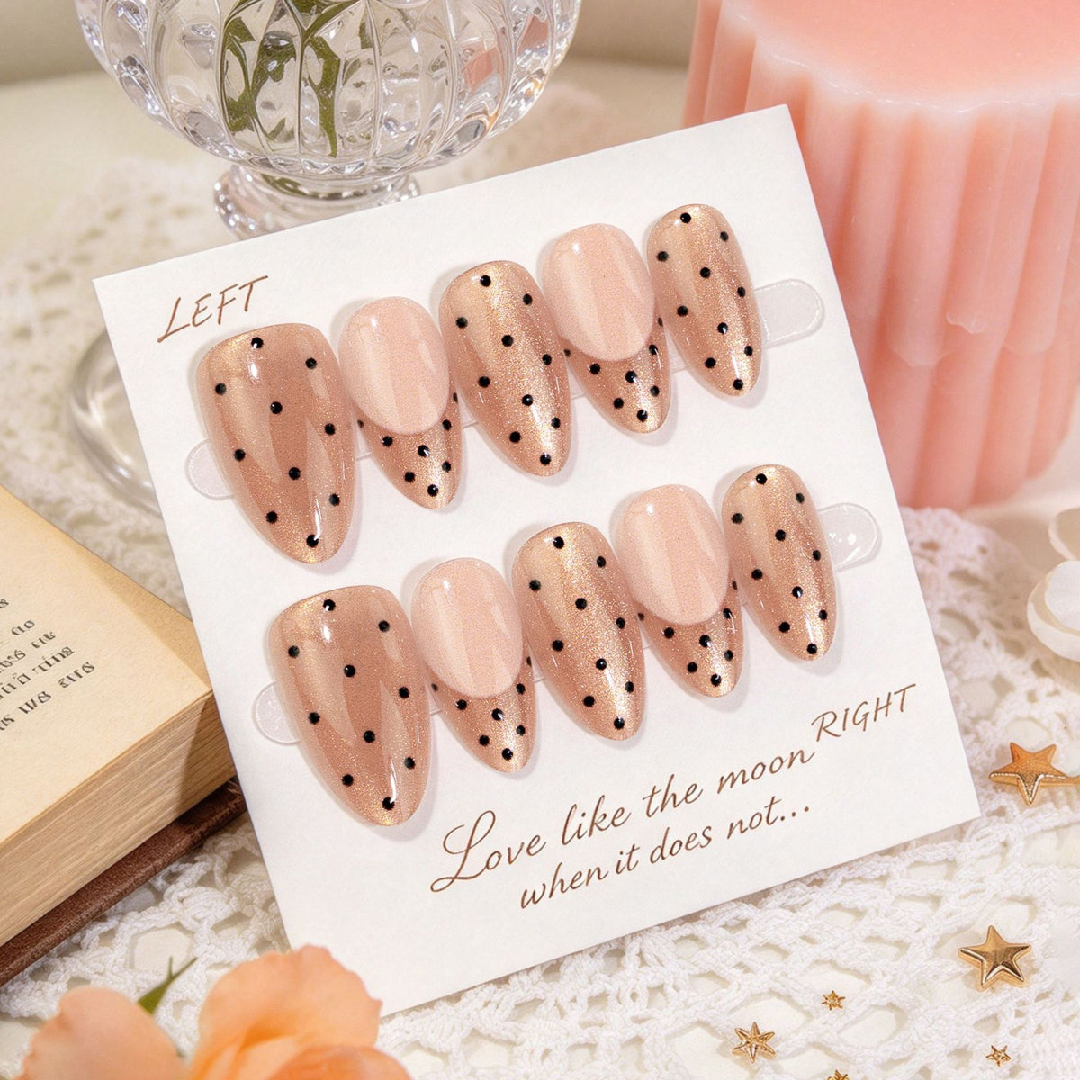 Kreatives Press-On-Nagelset mit Glitter- und Punktdesign