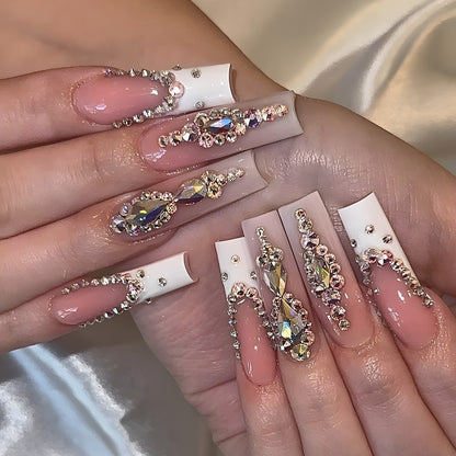 Künstlerische mit Strass veredelte Press-On Nägel Brehn