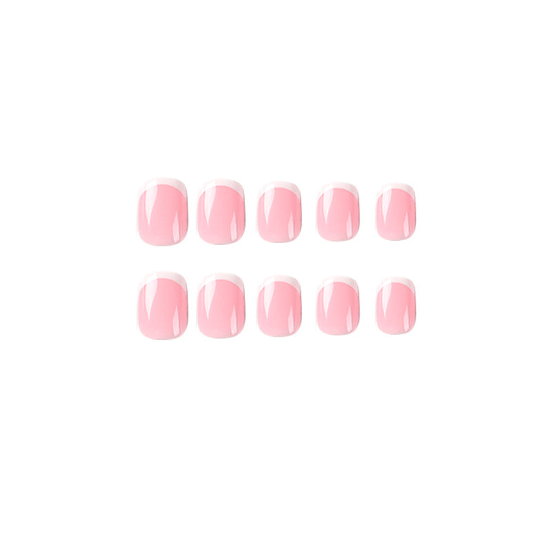 Kunstvolle Nagelverlängerungen mit klassischem französischen Design Brehn