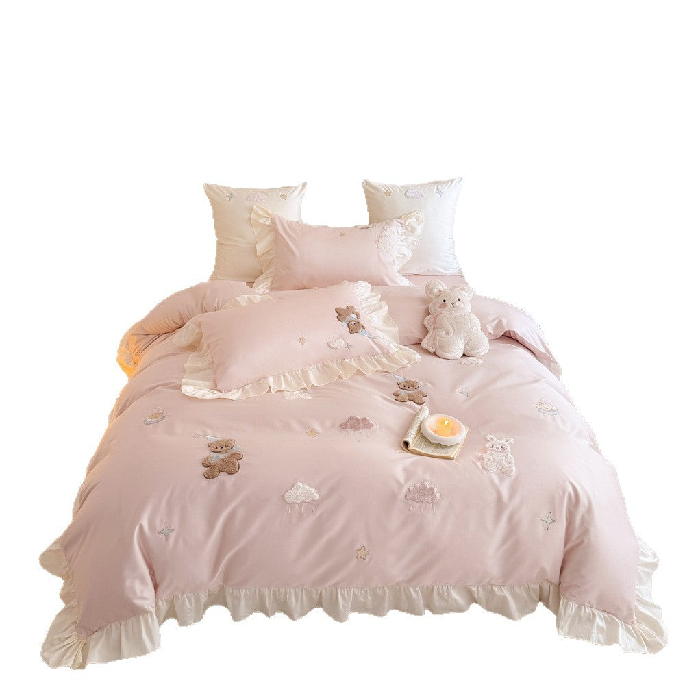 Romantische Rüschen-Bettwäschegarnitur mit bestickten Teddybär- und Wolkenapplikationen