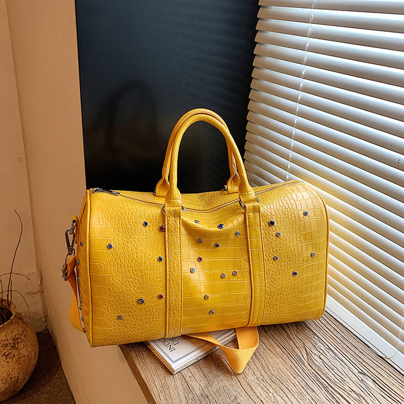 Modische Reisetasche mit Strukturierter Oberfläche und Vielseitigem Innenleben Brehn
