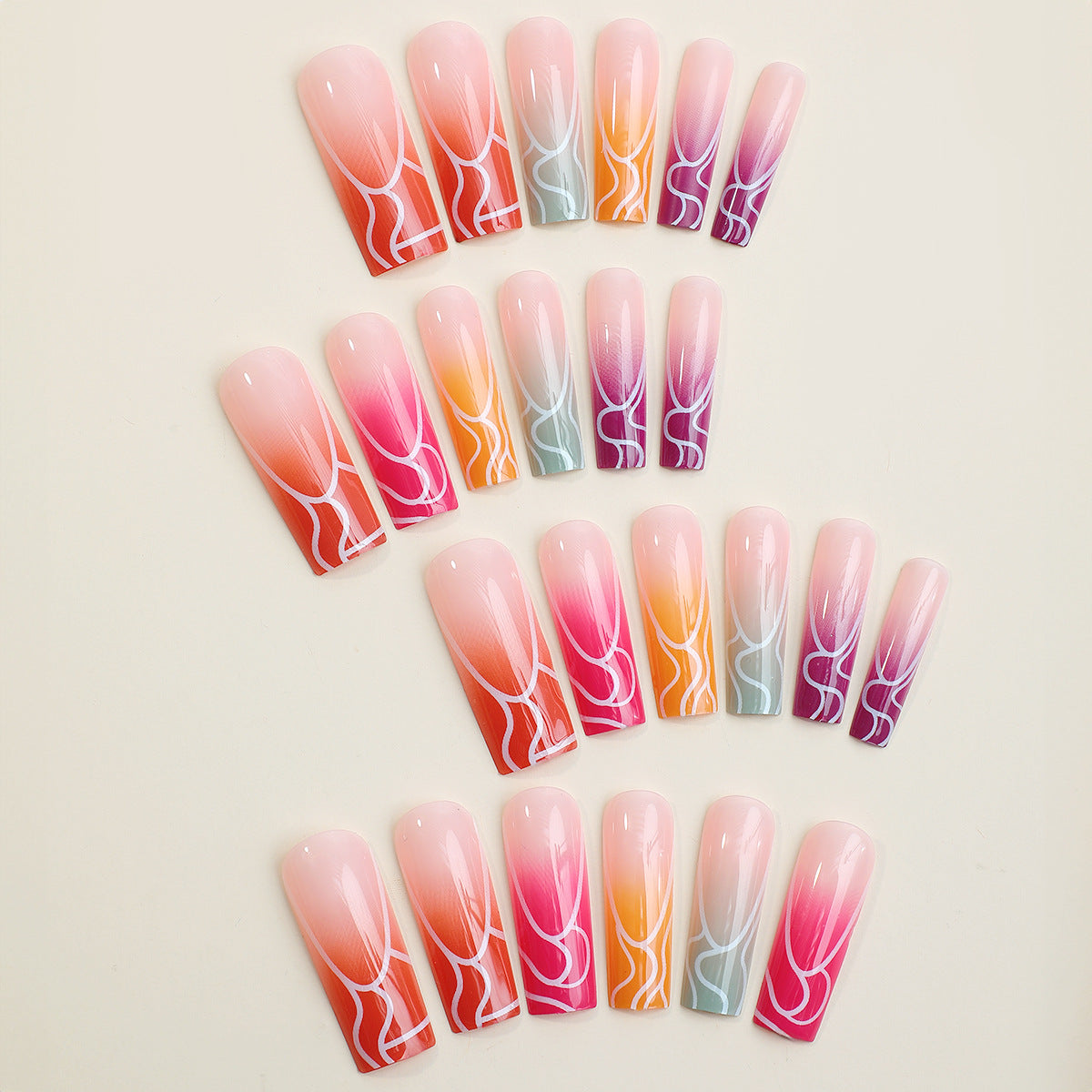 Künstlerisches Press-On-Nagelset mit Farbverlauf-Designs Brehn