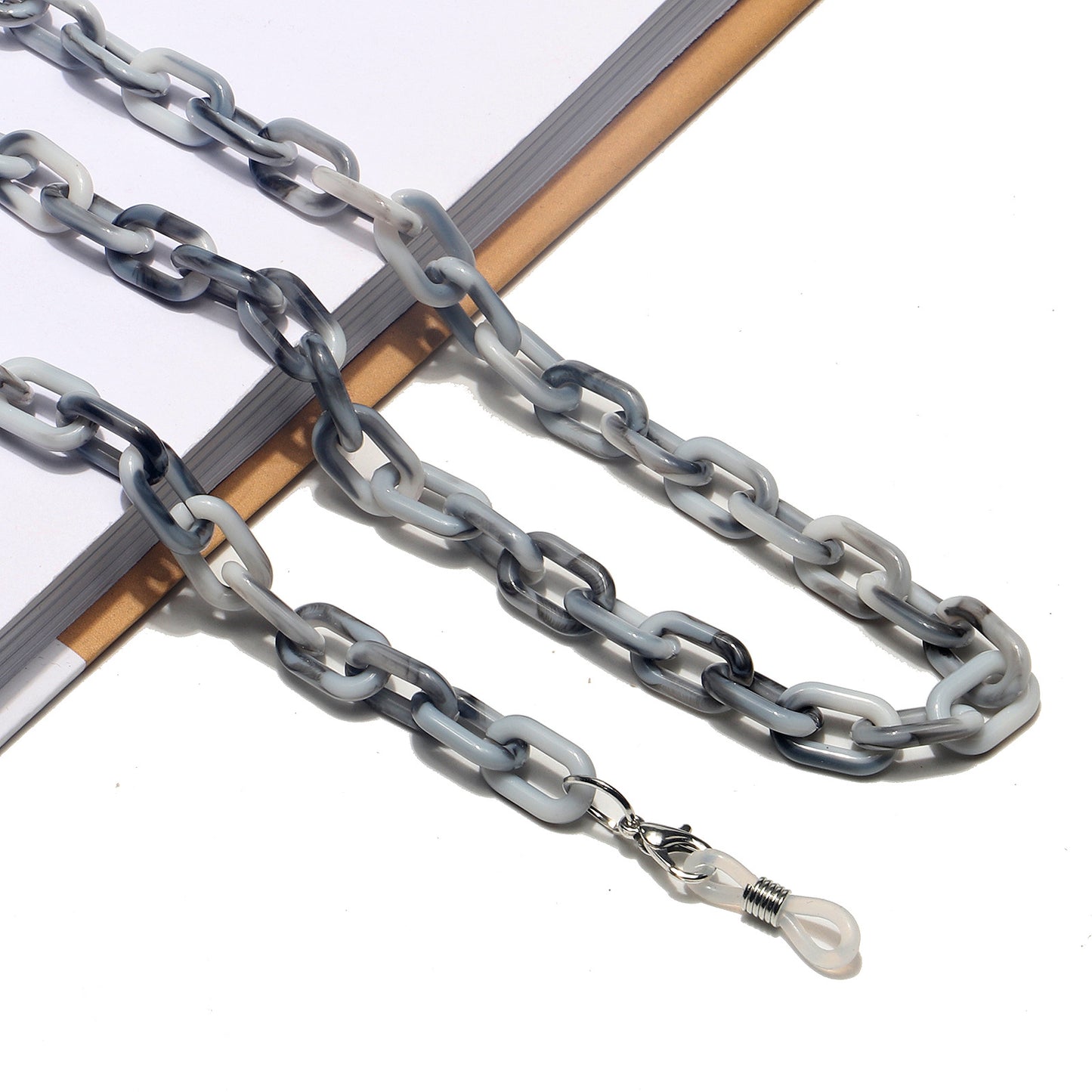 Stylischer Chain Eyewear Holder Brehn