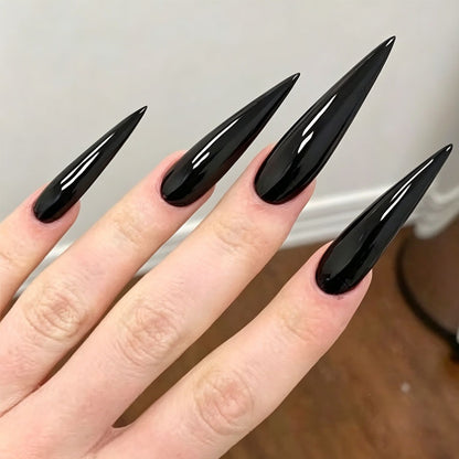 Kunstnägel im stilvollen Stiletto-Design Brehn