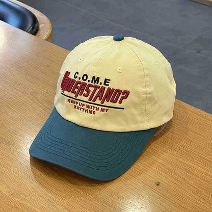 Frauen Playful Bestickte Statement Cap Brehn
