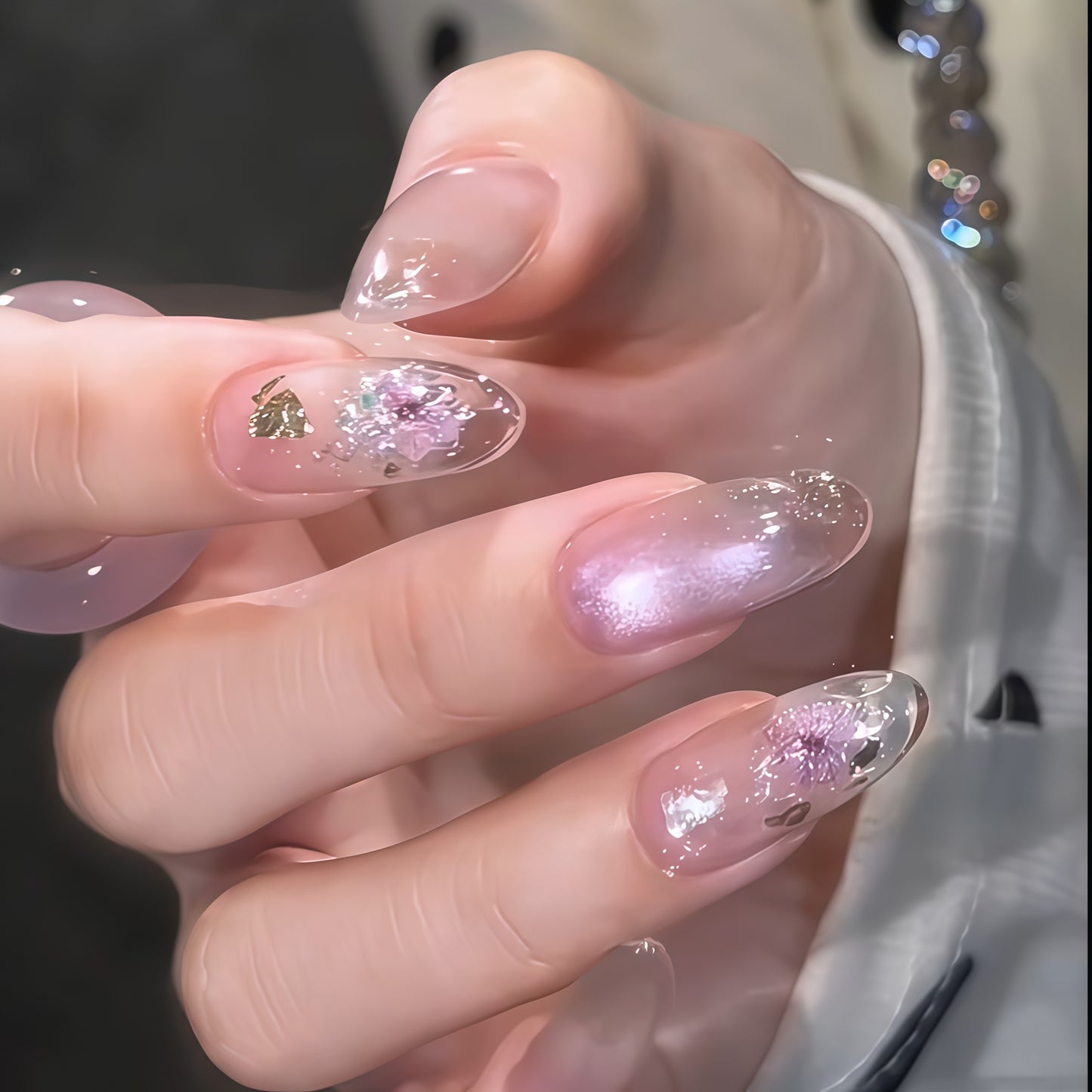 Kunstnägel mit Glamourösem Glitzer- und Blumen-Design Brehn