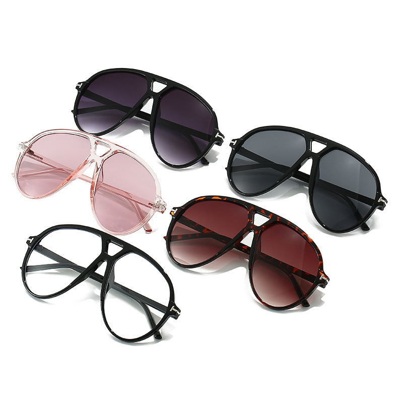 Damen oversized Sonnenbrille im modernen avangardistischen Design Brehn