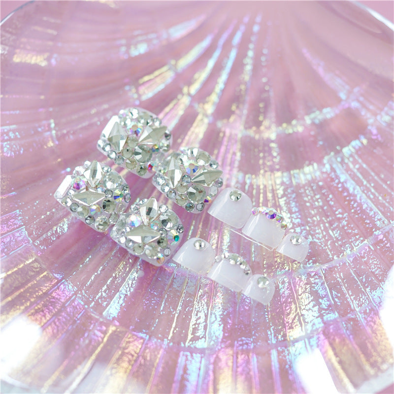 Glamouröse mit Strass verzierte Press-On Fußnägel Brehn