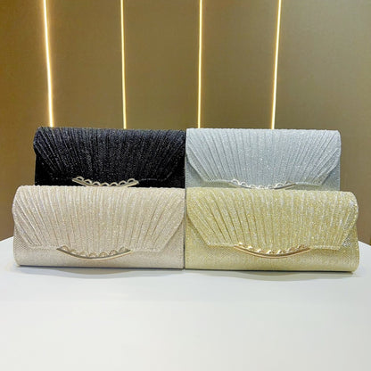 Texturierte Abend-Clutch