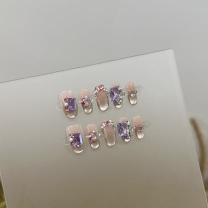 Elegante mit Rhinestones verzierte Aufklebnägel