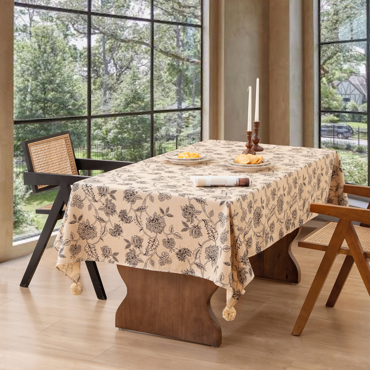 Rechteckige Tischdecke aus Leinenoptik mit Pompon-Quasten Brehn
