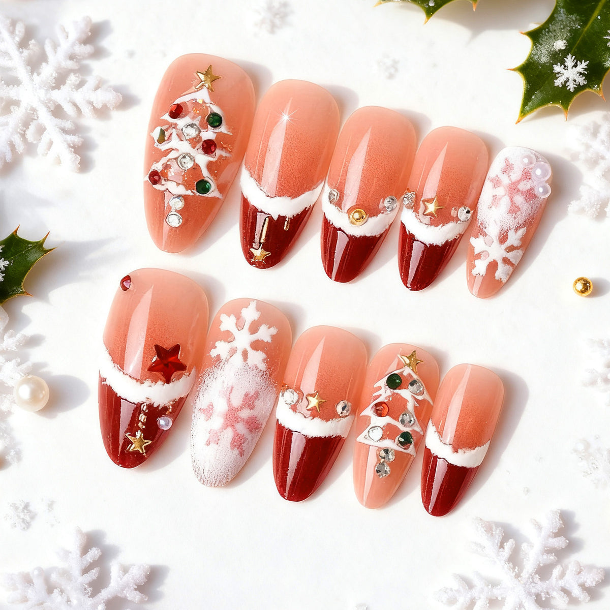 Festliche Kunstnägel mit weihnachtlichem Design Brehn